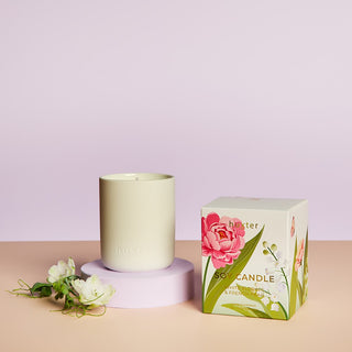 Candle Boxed - White Florals & French Pear - 50+hr Burn Time